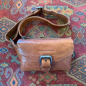Spikes & Sparrow Leather Fanny Pack